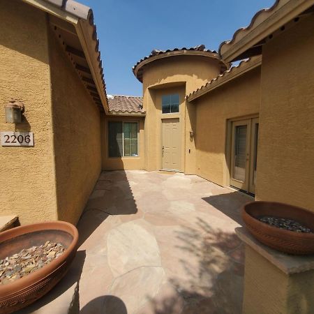 Phoenix II Minutes To Airport And Downtown Екстериор снимка