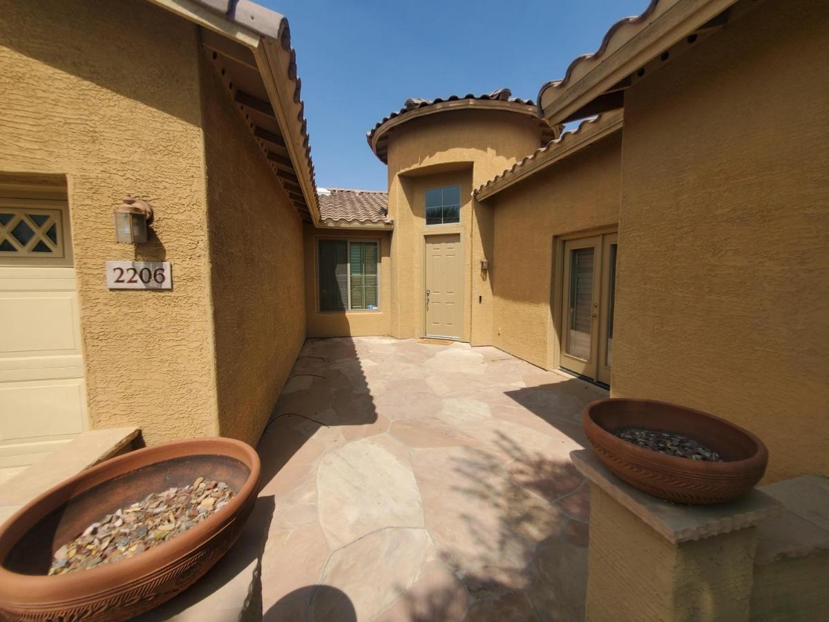 Phoenix II Minutes To Airport And Downtown Екстериор снимка