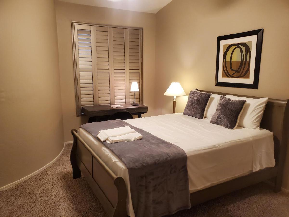 Phoenix II Minutes To Airport And Downtown Екстериор снимка