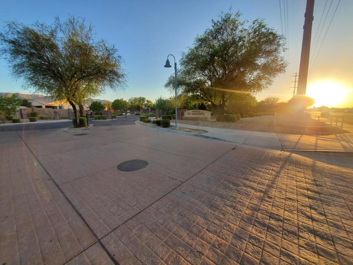 Phoenix II Minutes To Airport And Downtown Екстериор снимка